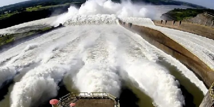 Por algum motivo não explicado, Itaipu Binacional pretende flexibilizar as medidas de isolamento social recomendadas pela OMS a partir dessa semana - Caio Coronel/Itaipu Por algum motivo não explicado, Itaipu Binacional pretende flexibilizar as medidas de isolamento social recomendadas pela OMS a partir dessa semana - Caio Coronel/Itaipu