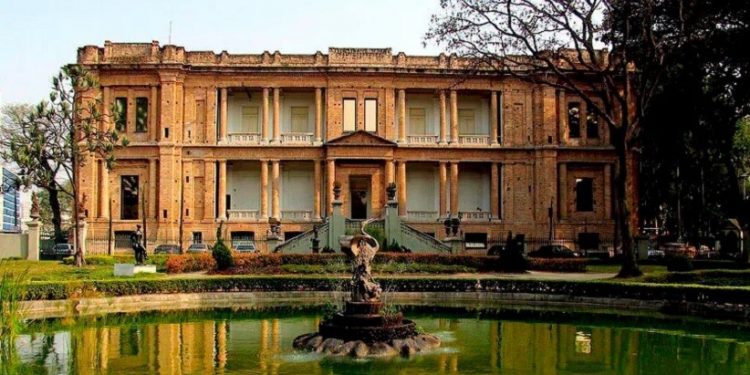 A Pinacoteca do Estado de São Paulo é um dos mais importantes museus de arte do Brasil. Ocupa um edifício construído em 1900, no Jardim da Luz, centro de São Paulo - Foto: Reprodução A Pinacoteca do Estado de São Paulo é um dos mais importantes museus de arte do Brasil. Ocupa um edifício construído em 1900, no Jardim da Luz, centro de São Paulo - Foto: Reprodução