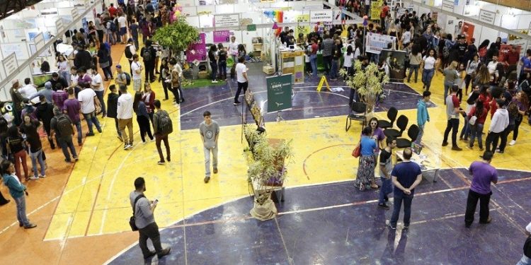 A Mostra de Cursos acontecerá no Ginásio da Unidade Jardim Universitário nos dias 18 e 19 de outubro e é aberto a toda a comunidade A Mostra de Cursos acontecerá no Ginásio da Unidade Jardim Universitário nos dias 18 e 19 de outubro e é aberto a toda a comunidade