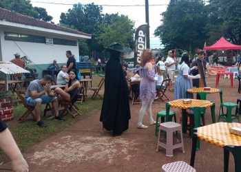 A praça do bairro Bourbon possui quadra de esporte, além da sede da AMBB -   Foto: Arquivo