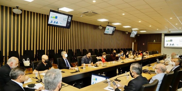 Programa reúne oito instituições públicas e privadas de Foz - Foto: Kiko Sierich-/PTI-BR