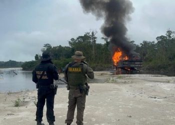 Operação conjunta da Polícia Federal e do Ibama de combate ao garimpo ilegal em terra indígena no Amazonas - Foto: PF