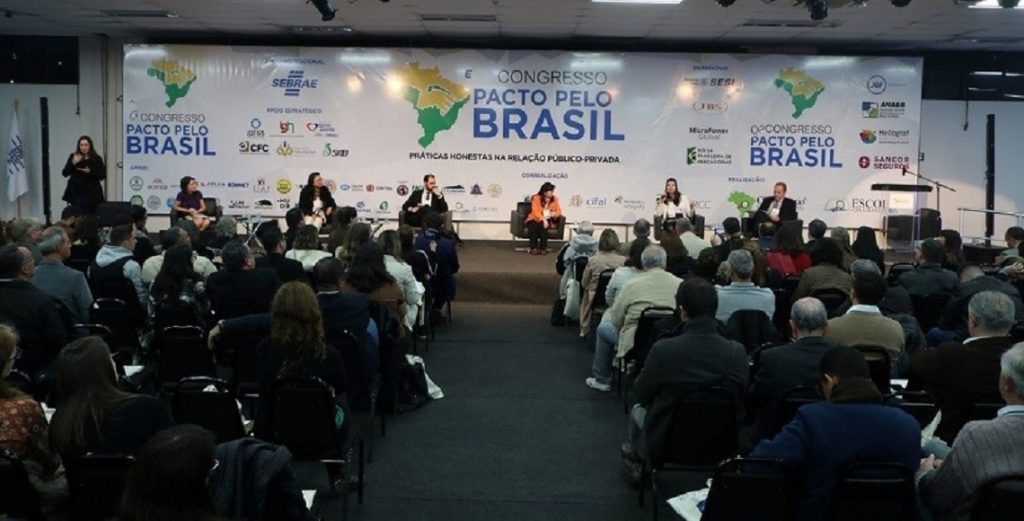 Uma das edições do evento, que anualmente reúne especialistas, gestores públicos e controladores sociais de todo o país - Foto: Divulgação