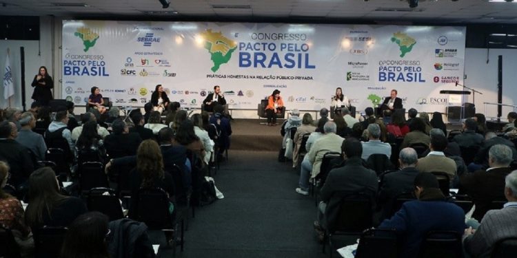 Uma das edições do evento, que anualmente reúne especialistas, gestores públicos e controladores sociais de todo o país - Foto: Divulgação
