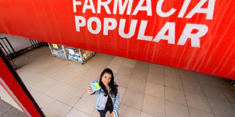 A população beneficiada pode retirar os absorventes em mais de 31 mil farmácias credenciadas pelo programa Farmácia Popular em cerca de 4,6 mil municípios - Foto: Jerônimo Gonzalez/MS A população beneficiada pode retirar os absorventes em mais de 31 mil farmácias credenciadas pelo programa Farmácia Popular em cerca de 4,6 mil municípios - Foto: Jerônimo Gonzalez/MS