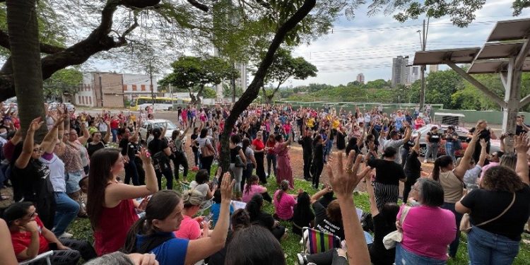Profissionais decidiram voltar ao trabalho mantendo estado de greve, enquanto esperam mais garantias de direitos já conquistados. (Assessoria) Profissionais decidiram voltar ao trabalho mantendo estado de greve, enquanto esperam mais garantias de direitos já conquistados. (Assessoria)