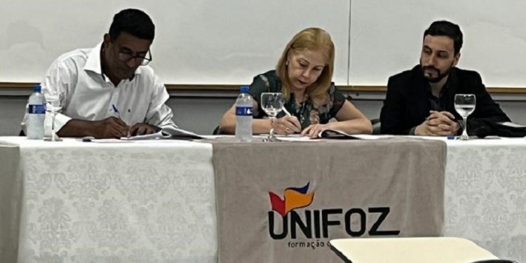 Renovação do convênio Empresa-Escola, que prevê descontos nas mensalidades aos associados e núcleo familiar, bem como outras possibilidades dentro da extensão, pesquisas e estágios.