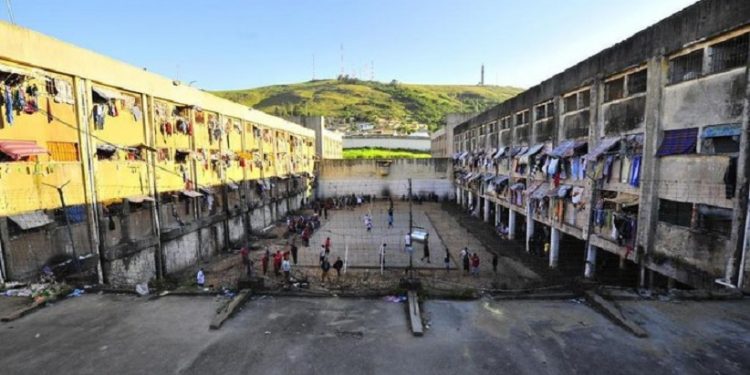 Presídio de Porto Alegre é marcado por superlotação e problemas estruturais Presídio de Porto Alegre é marcado por superlotação e problemas estruturais