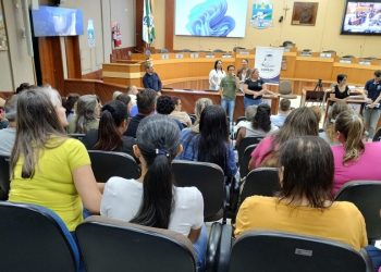 Sinprefi e Sismufi conduziram assembleia conjunta que deliberou pela retirada do projeto da reforma da previdência. (Foto Assessoria Sismufi)