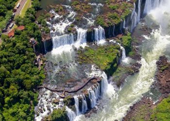 Parque Nacional do Iguaçu em Foz do Iguaçu - PR - Foto: Bruno Bimbato