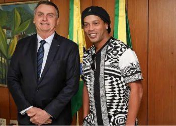 Ronaldinho se encontrou com Bolsonaro em junho deste ano.MARCOS CORRÊA (PR)