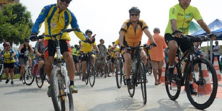 Passeio de bicicleta Pedal da Paz, no centro do Rio de Janeiro (maio de 2018). Foto: Tomaz Silva/Agência Brasil