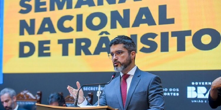 Semana foi aberta pelo secretário nacional de trânsito, Adrualdo Catão - Foto: Vosmar Rosa/MT Semana foi aberta pelo secretário nacional de trânsito, Adrualdo Catão - Foto: Vosmar Rosa/MT