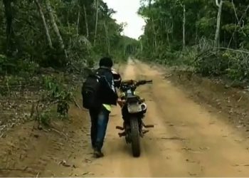 Farato conta que precisou empurrar a moto por mais de 2h. — Foto: Arquivo Pessoal