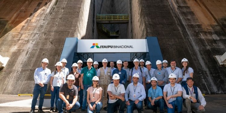 Durante atividades na Itaipu. Fotos: Sara Cheida/Itaipu Binacional Durante atividades na Itaipu. Fotos: Sara Cheida/Itaipu Binacional