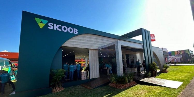 Cooperativa financeira disponibiliza R$ 1 bi em recursos no Show Rural - Foto Divulgação-Sicoob Unicoob Cooperativa financeira disponibiliza R$ 1 bi em recursos no Show Rural - Foto Divulgação-Sicoob Unicoob