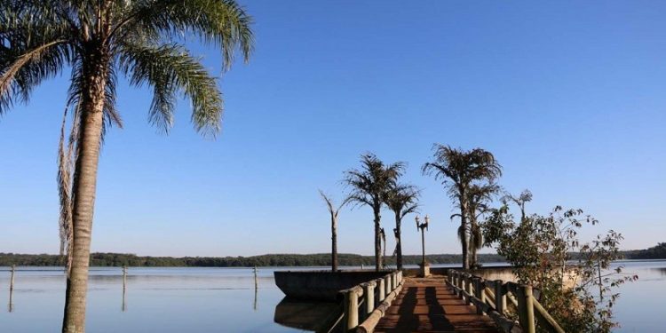 Com a volta dos veranistas, o consumo de água no balneário de Santa Helena foi duas vezes maior Crédito: Prefeitura de Santa Helena Com a volta dos veranistas, o consumo de água no balneário de Santa Helena foi duas vezes maior Crédito: Prefeitura de Santa Helena