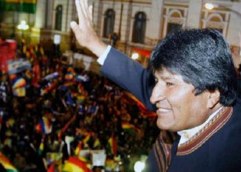 Evo Morales: de líder dos "cocaleros" a presidente da Bolívia