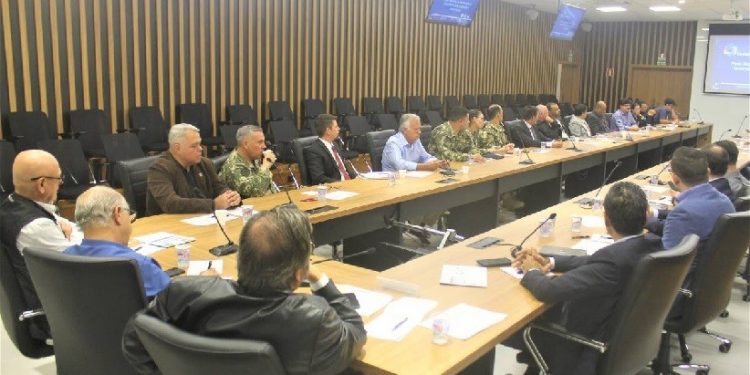 Plenária reuniu representantes da sociedade civil e de órgãos municipais, estaduais e federais - foto: Assessoria Plenária reuniu representantes da sociedade civil e de órgãos municipais, estaduais e federais - foto: Assessoria