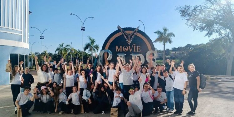 Alunos de colégios estaduais de todo o Brasil podem conhecer o Wonder Park Foz com preço diferenciado Alunos de colégios estaduais de todo o Brasil podem conhecer o Wonder Park Foz com preço diferenciado