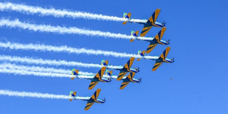 A apresentação da Esquadrilha da Fumaça será uma das atrações do desfile cívico-militar. Foto: Ricardo Stuckter / PR A apresentação da Esquadrilha da Fumaça será uma das atrações do desfile cívico-militar. Foto: Ricardo Stuckter / PR