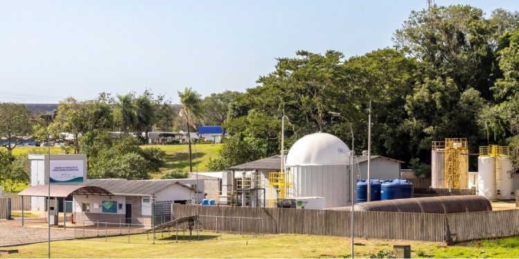 Primeira Unidade de Produção de Hidrocarbonetos e Energia Renovável do país está localizada em Foz do Iguaçu, nas dependências da Itaipu Binacional. (Foto: Kiko Sierich - Itaipu Parquetec) Primeira Unidade de Produção de Hidrocarbonetos e Energia Renovável do país está localizada em Foz do Iguaçu, nas dependências da Itaipu Binacional. (Foto: Kiko Sierich - Itaipu Parquetec)