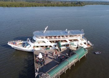 Saída de Joinville - Créditos: Barco Príncipe