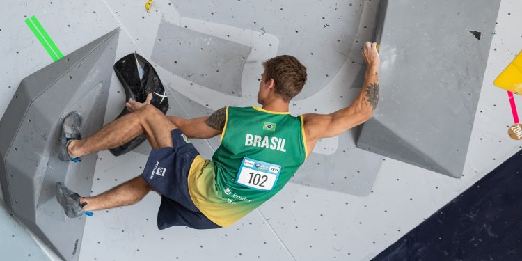 Felipe Ho durante a Copa do Mundo de Salt Lake City 2023 | Foto: Slobodan Miskovic/IFSC Felipe Ho durante a Copa do Mundo de Salt Lake City 2023 | Foto: Slobodan Miskovic/IFSC