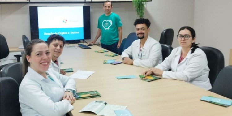 Equipes do HMCC têm passado por treinamentos sobre o processo da captação de órgãos. Equipes do HMCC têm passado por treinamentos sobre o processo da captação de órgãos.