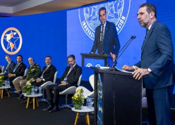Enio Verri discursa na abertura da Cúpula da Ameripol