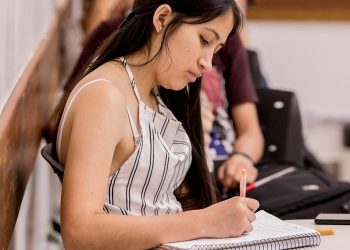 Com seleções onlines e gratuitas, candidatos a cursos de pós-graduação da UNILA não pagam nenhuma taxa até o fim do curso