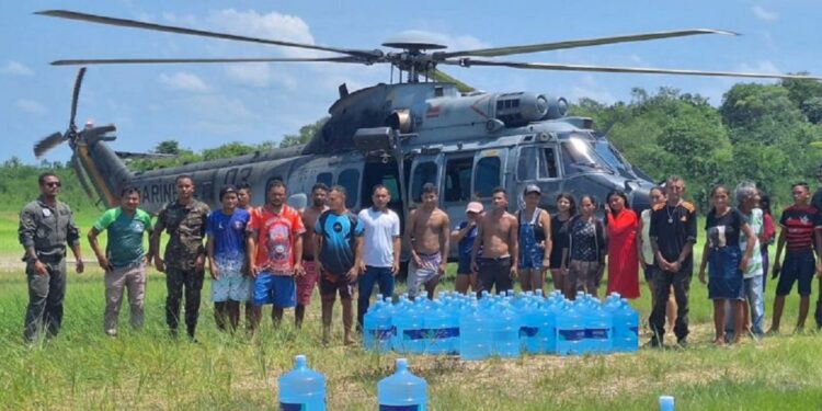 Logística militar foi empregada na distribuição de cestas de alimentos, água e kits para tratamento de água
