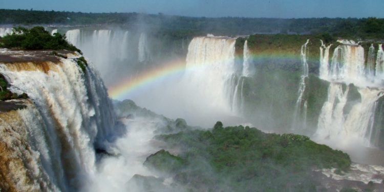 Crédito das fotografias das Cataratas: Apolônio Rodrigues Crédito das fotografias das Cataratas: Apolônio Rodrigues