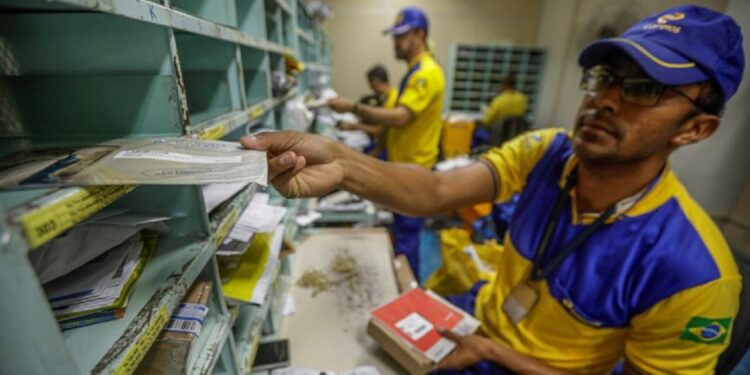 A previsão para aplicação das provas é 15 de dezembro de 2024, em todas as regiões do Brasil, contemplando todos os estados brasileiros e o Distrito Federal - Foto: Joédson Alves/Agência Brasil