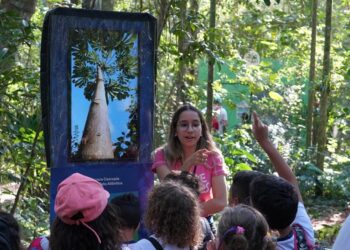 Gabriela Possato Moreira, supervisora pedagógica de Educação para Conservação do Parque das Aves