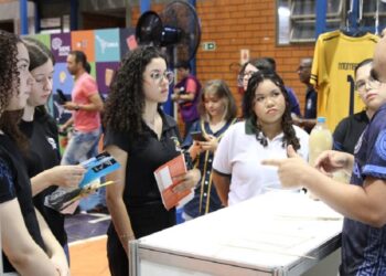 Embora as turmas de Ensino Médio sejam o público principal, a Mostra de Cursos é aberta para qualquer pessoa que tenha vontade de conhecer mais sobre a UNILA