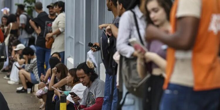 Ao todo, mais de 4,3 milhões de pessoas se inscreveram no Enem 2024. Os resultados finais serão divulgados em 13 de janeiro de 2025 - Foto: Marcelo Camargo/Agência Brasil