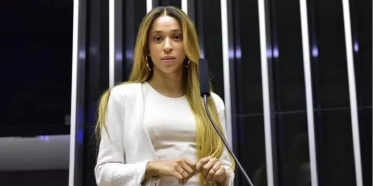A deputada federal Érika Hilton (PSOL-SP), que encabeça proposta para redução da jornada. - Foto: Câmara dos Deputados