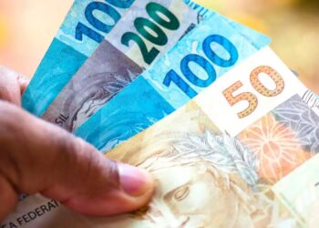 O dinheiro foi depositado nas contas bancárias dos contribuintes ou transferido por meio de Pix

Foto: Agência Brasil