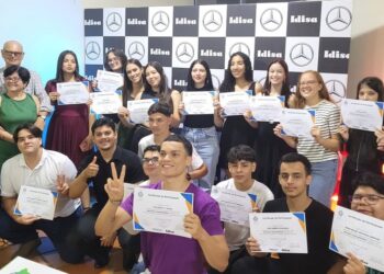 Segunda turma do projeto acaba de formar 22 estudantes do ensino médio – foto divulgação