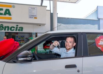 O advogado Eduardo Ferreira compartilhou a emoção ao ganhar Citroën C3 Live zerinho - Foto Marcos Labanca