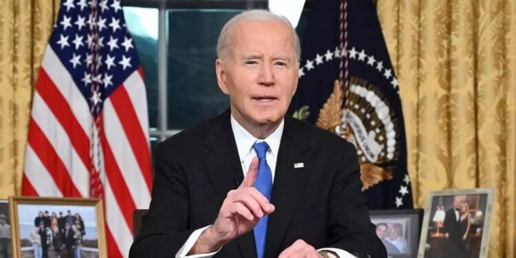 Joe Biden durante seu discurso no Despacho Oval da Casa Blanca. Mandel Ngan/EPA Joe Biden durante seu discurso no Despacho Oval da Casa Blanca. Mandel Ngan/EPA