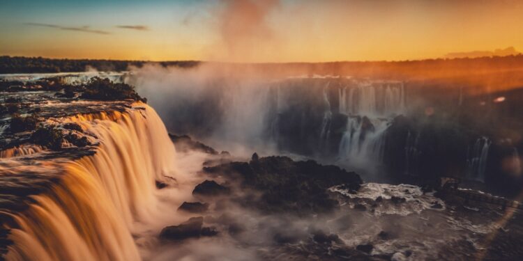 O parque ultrapassou 1.833.398 visitantes, superando a marca registrada no ano anterior. Foto: Divulgação/Cataratas do Iguaçu O parque ultrapassou 1.833.398 visitantes, superando a marca registrada no ano anterior. Foto: Divulgação/Cataratas do Iguaçu