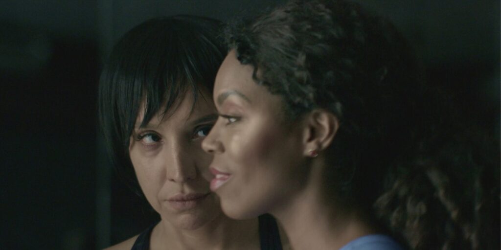 Atrizes Maria Maya e Andréia de Lima em cena do thriller psicológico - Foto Multiplot Filmes