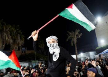 Acordo de cessar-fogo na Palestina é alcançado após 15 meses de guerra de Israel em Gaza.