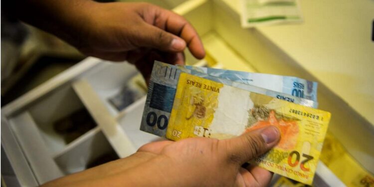 Iguaçuenses pagaram R$ 377 milhões de impostos em 2024 - foto Marcello Casal Jr-Agência Brasil. Iguaçuenses pagaram R$ 377 milhões de impostos em 2024 - foto Marcello Casal Jr-Agência Brasil.