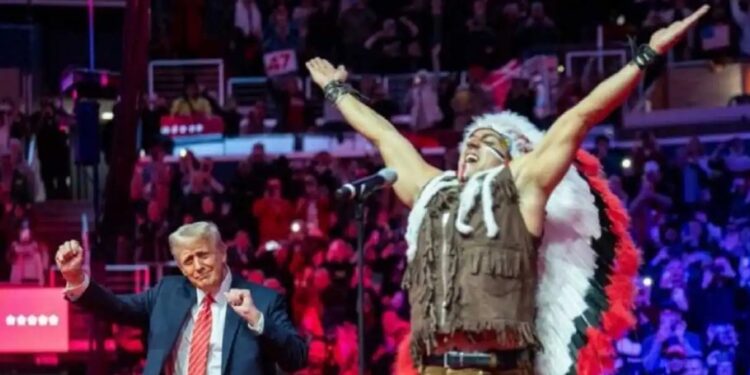 Trump será o segundo presidente a retornar ao cargo em mandatos não consecutivos, seguindo os passos de Grover Cleveland no século XIX. Trump será o segundo presidente a retornar ao cargo em mandatos não consecutivos, seguindo os passos de Grover Cleveland no século XIX.