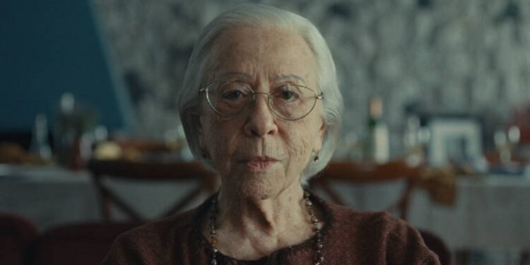 Fernanda Montenegro em "Ainda Estou Aqui" • Reprodução