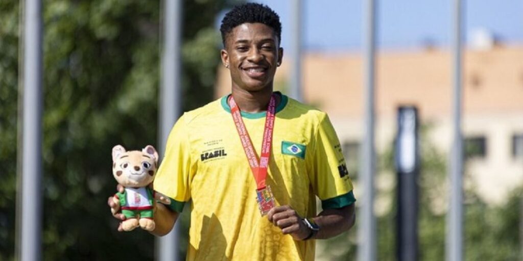 Welton Juvenal, atleta de Badminton, é beneficiário do Bolsa Atleta. Foto: Célio Júnior