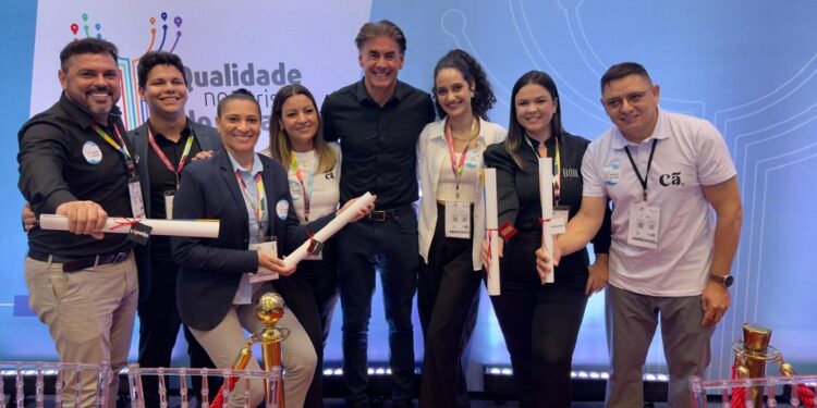 Fotos: Representantes do Grupo Capitão receberam os Selos nas categorias Prata e Bronze